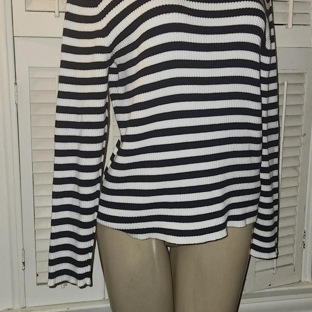 RALPH LAUREN STRIPED TURTLENECK SWEATER - Picture 5 of 8